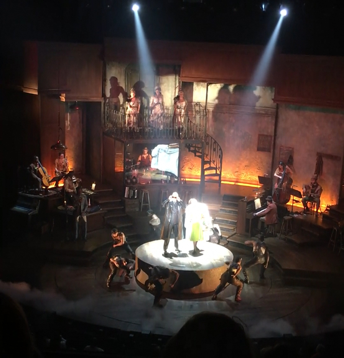 The lighting when focusing on Hadestown